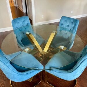 Modern elegant Dining Set with Glass Table